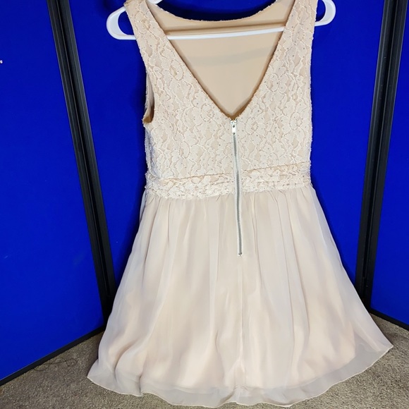 Blush semi formal dress - Picture 5 of 10